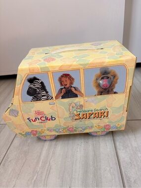 vintage 2001 Precious Moments Fun Club Treasure Search Safari kit